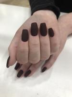  Маникюр женский (без покрытия), Коррекция наращенных ногтей (более 3 мм отросшего ногтя) 70 % от стоимости наращивания, Покрытие ногтей "ШЕЛЛАК",